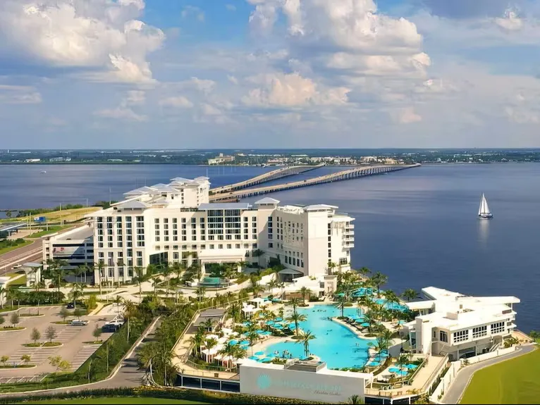 Sunseeker Resort shopping and dining