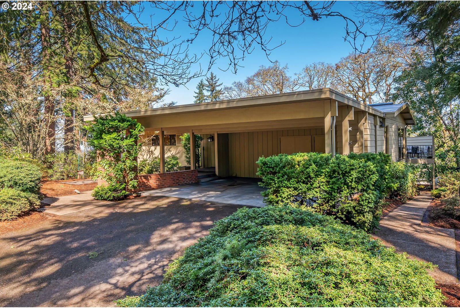 2515 HIGHLAND OAKS DR, Eugene, 97405