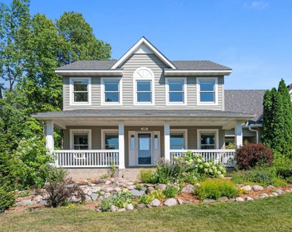 2458 Highover Trail, Chanhassen