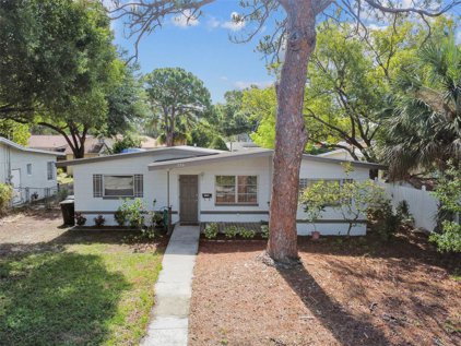 236 Nw Madison Circle N, St Petersburg