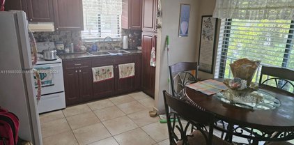 1521 W 42nd Pl Unit #18, Hialeah