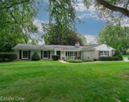 887 CASTLEBAR, Rochester Hills image