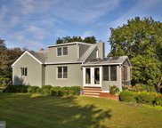 126 E Dark Hollow Rd, Pipersville image