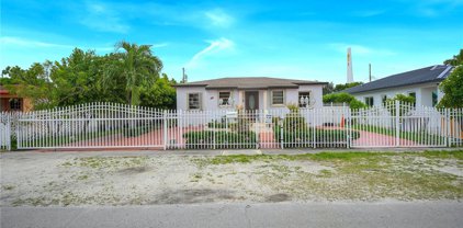 151 W 44th St, Hialeah