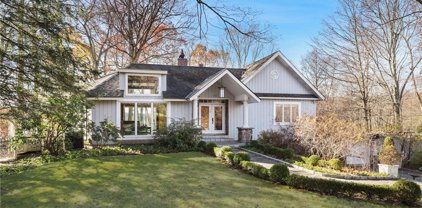 57 Cross Pond Road, Pound Ridge