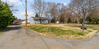 1542 Hodges Ave, Glen Burnie