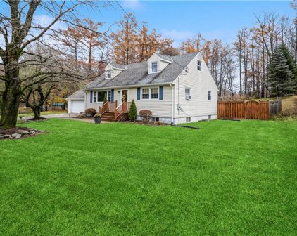 18 Nied Drive, Pleasant Valley