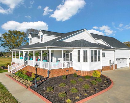 135 Chapman, Pacolet