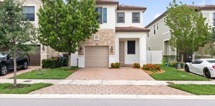 3433 W 108th St, Hialeah