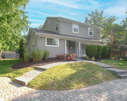2500 Cavendish Dr, Alexandria