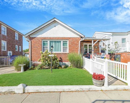 425 Beach 142nd Street, Far Rockaway