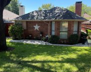 722 Red Oak  Drive, Lewisville image