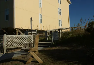 surf condos outside shower