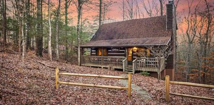 708 Country Oaks Drive, Pigeon Forge