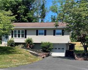 36 Bollinger, Upper Mt Bethel Township image