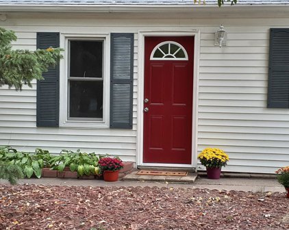 857 8th Avenue NW, New Brighton