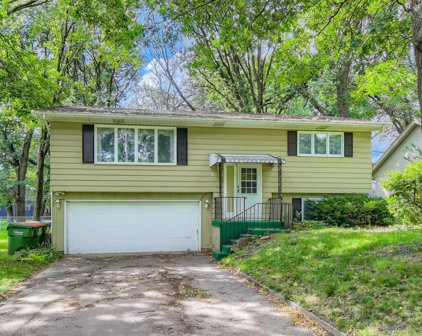 6926 Knollwood Drive, Mounds View
