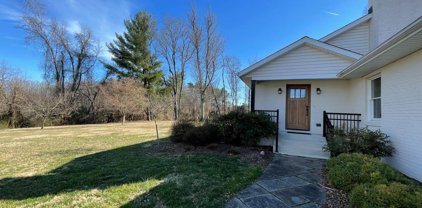 7266 Guilford Rd, Clarksville