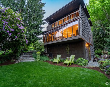 13241 SE 43rd Street, Bellevue