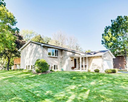 5885 Kitkerry Court N, Shoreview