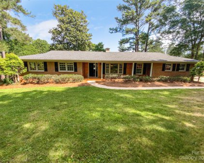 2001 Lakeview  Drive, Pineville