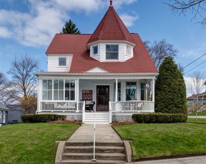 517 Bay, Petoskey