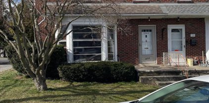 3204 Noble St, Reading
