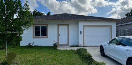 2722 Nw 8th St, Fort Lauderdale
