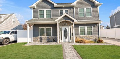 1451 Coolidge Street, N. Bellmore