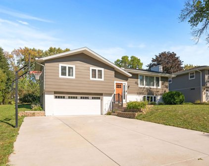 8224 39th Avenue N, New Hope