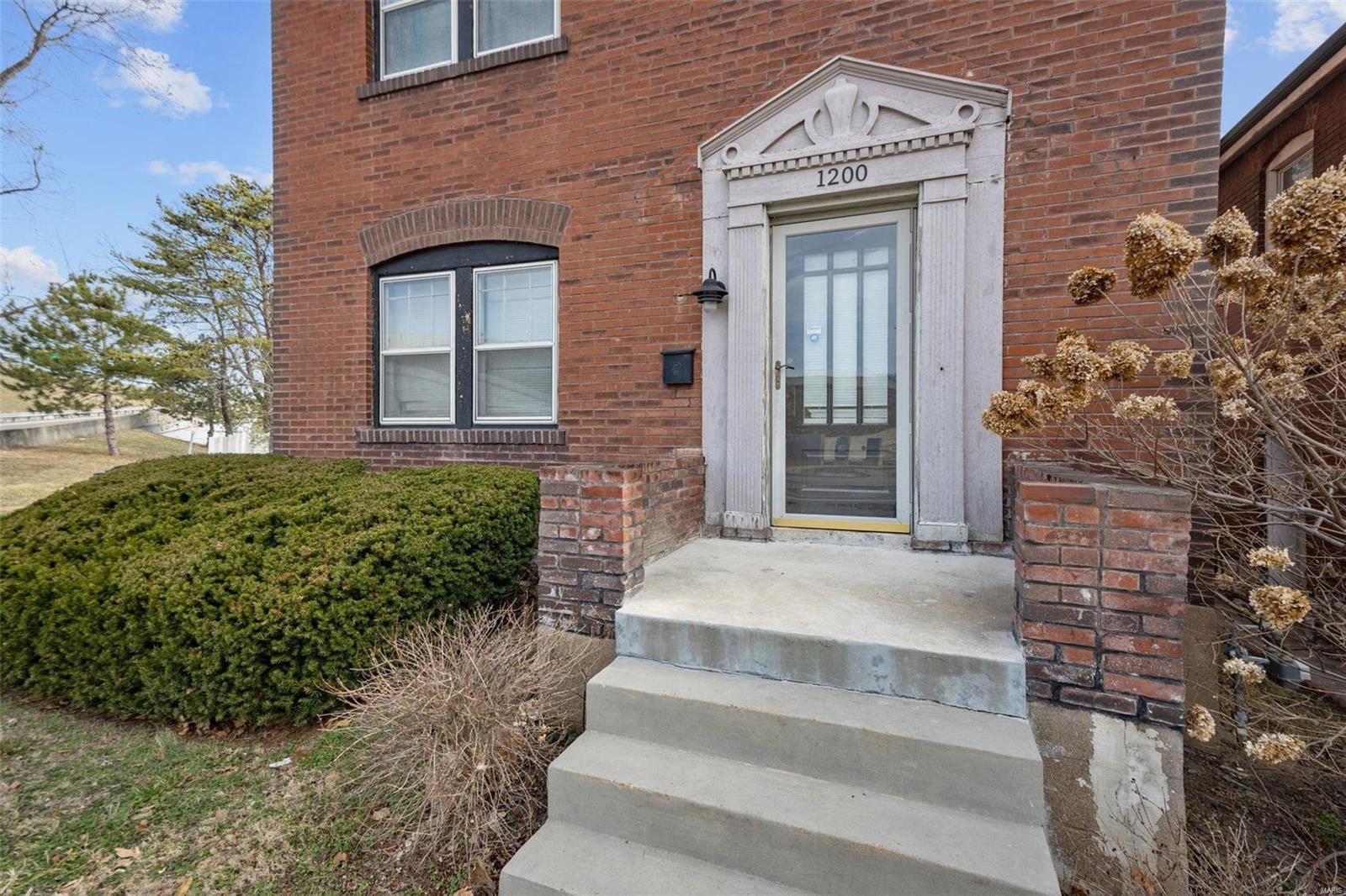 1200 Mccausland Avenue, St Louis, 63117