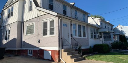 817 Spruce St, Collingdale
