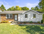 2207 Lynwood Dr, Greenbrier image