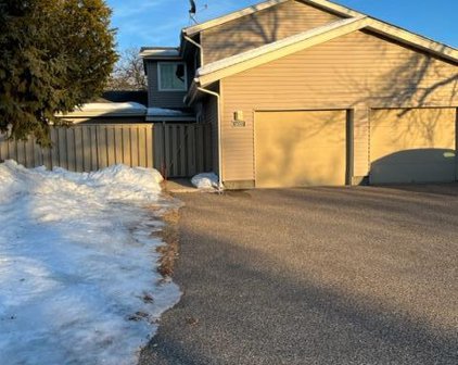 1027 Carmel Court, Shoreview