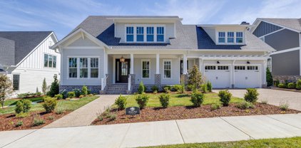 8685 Belladonna Dr, College Grove