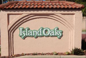 Island Oaks
