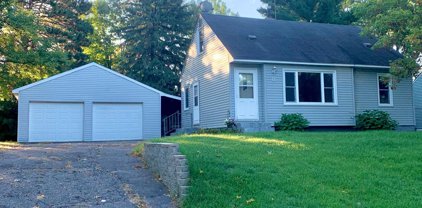 8 Park Drive E, Circle Pines