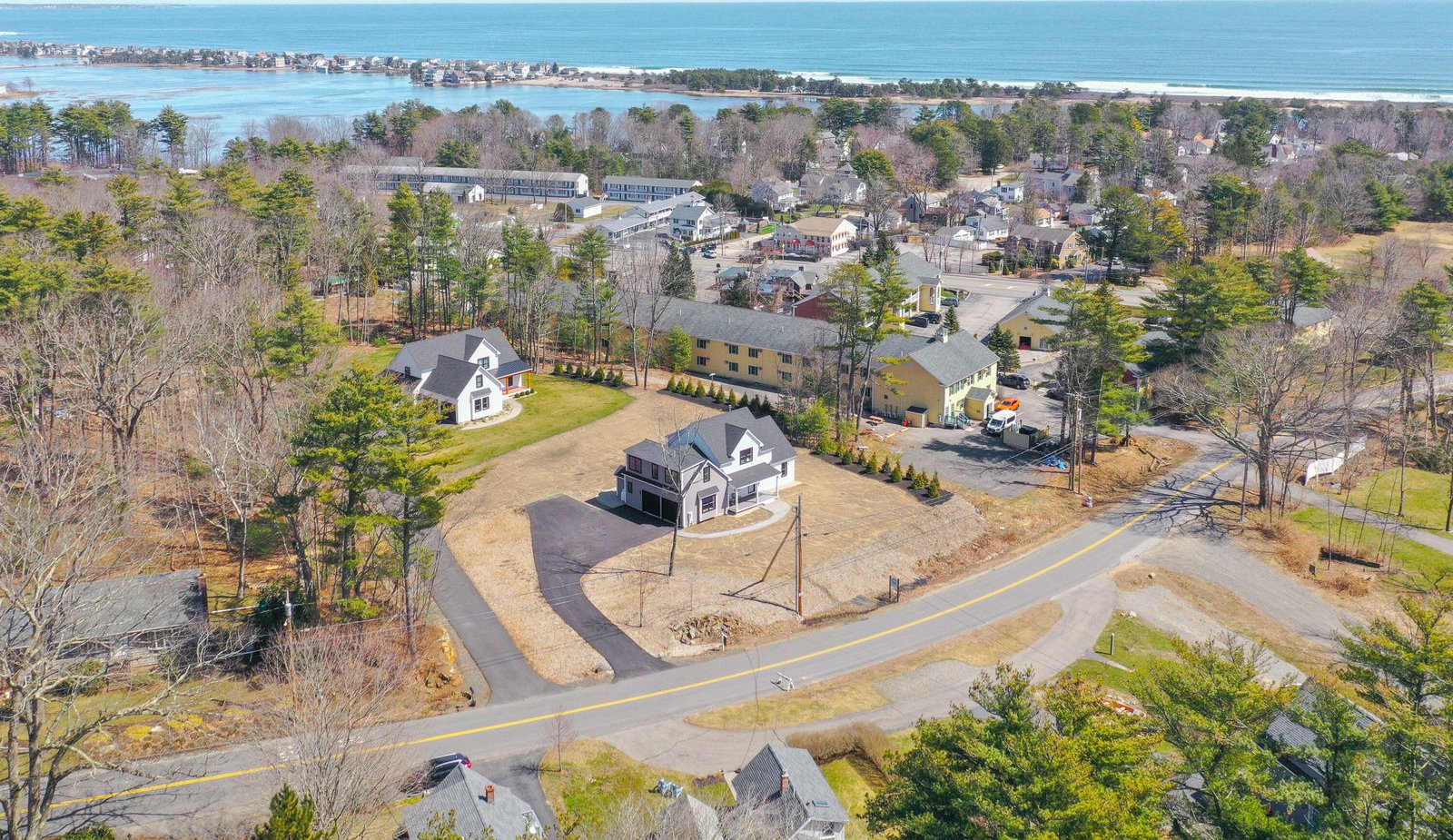 26 Captain Thomas Road, Ogunquit, 03907
