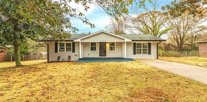 6221 Lakeview Drive, Douglasville