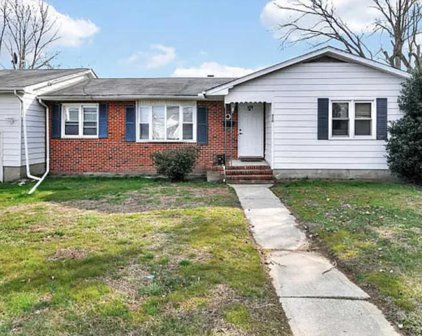 950 Bedford Dr, Dover