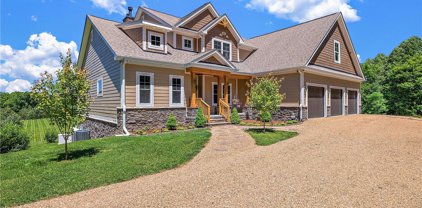 455 Apple Creek Road, Boone