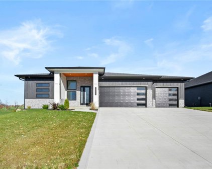 15531 Springbrook Trail, Urbandale