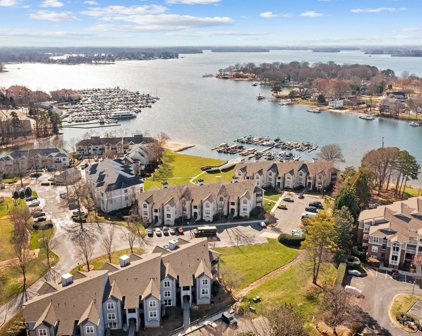 18741 Nautical  Drive Unit #305, Cornelius
