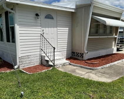 135 Chisholm Trail, North Fort Myers