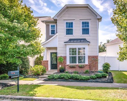 13743 Bonnerby  Court, Huntersville