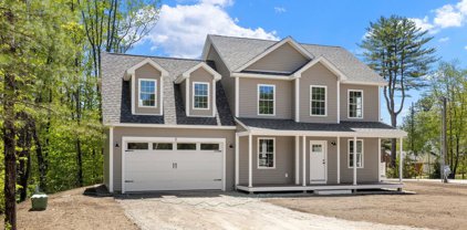 8 Ashuelot Drive, Tilton