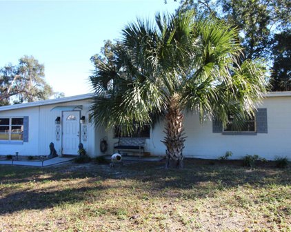 835 Edgewater Circle, Eustis