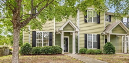 4423 Log Cabin, Raleigh