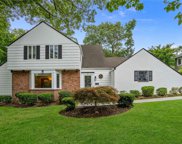 52 Laurel Lane, East Hills image