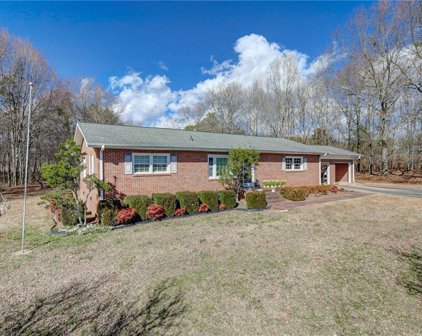 131 Camelot Court, Easley